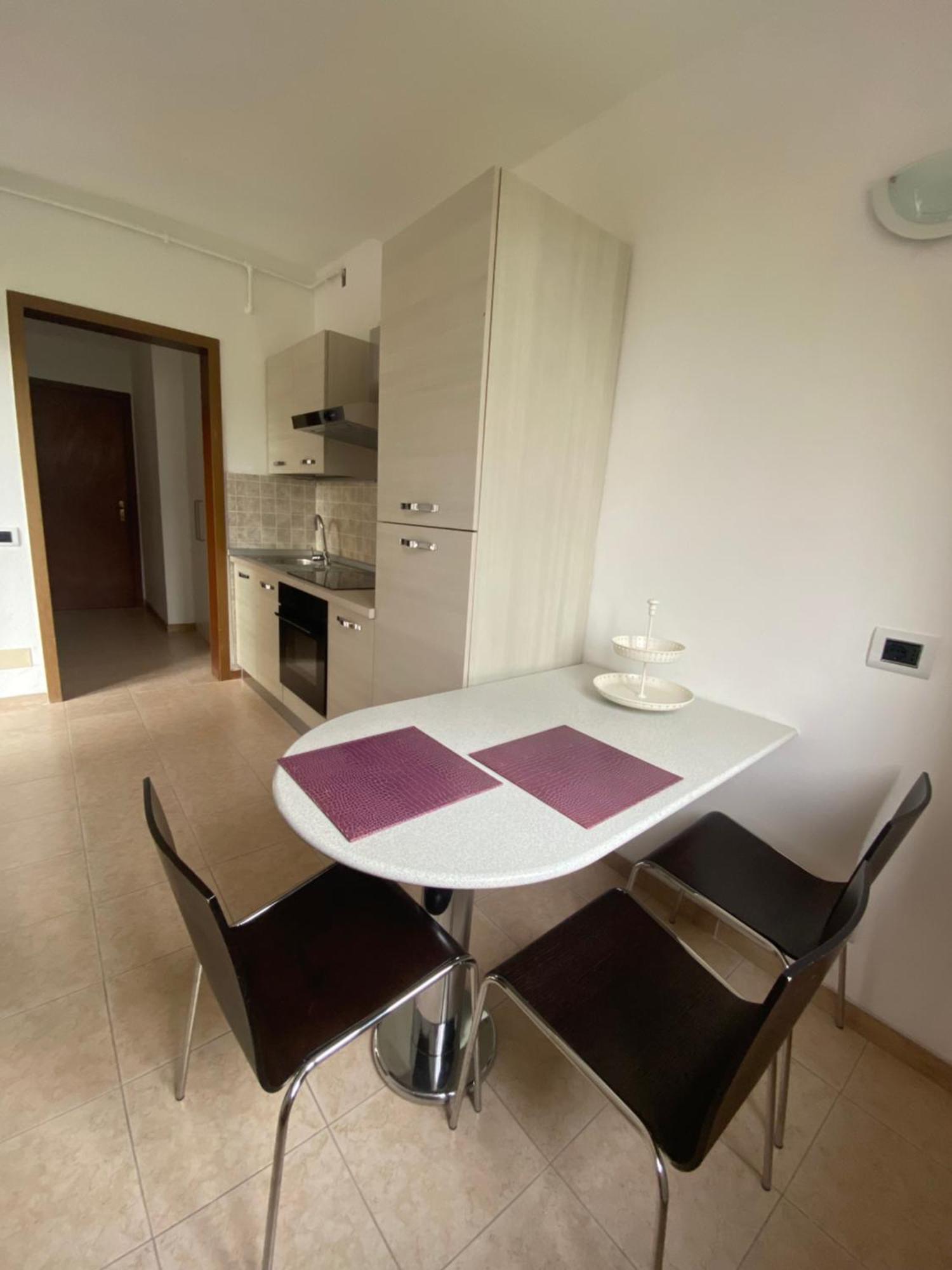 Peonia Apartment - Appartamento Vista Lago Lezzeno Eksteriør bilde